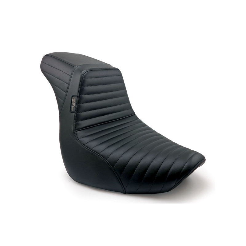 Le Pera, KickFlip solo seat. Pleated Softail Breakout: 18-20(NU)FXBR 107 18-22(NU)FXBRS 114 2023 FXBR 117